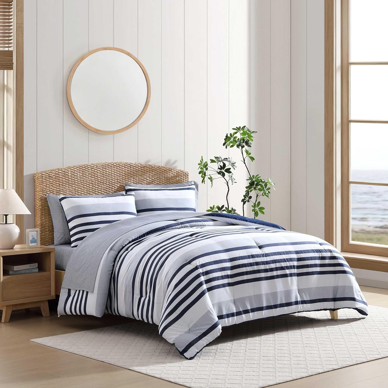 Palm Coast Stripe Blue Full Bedding Set